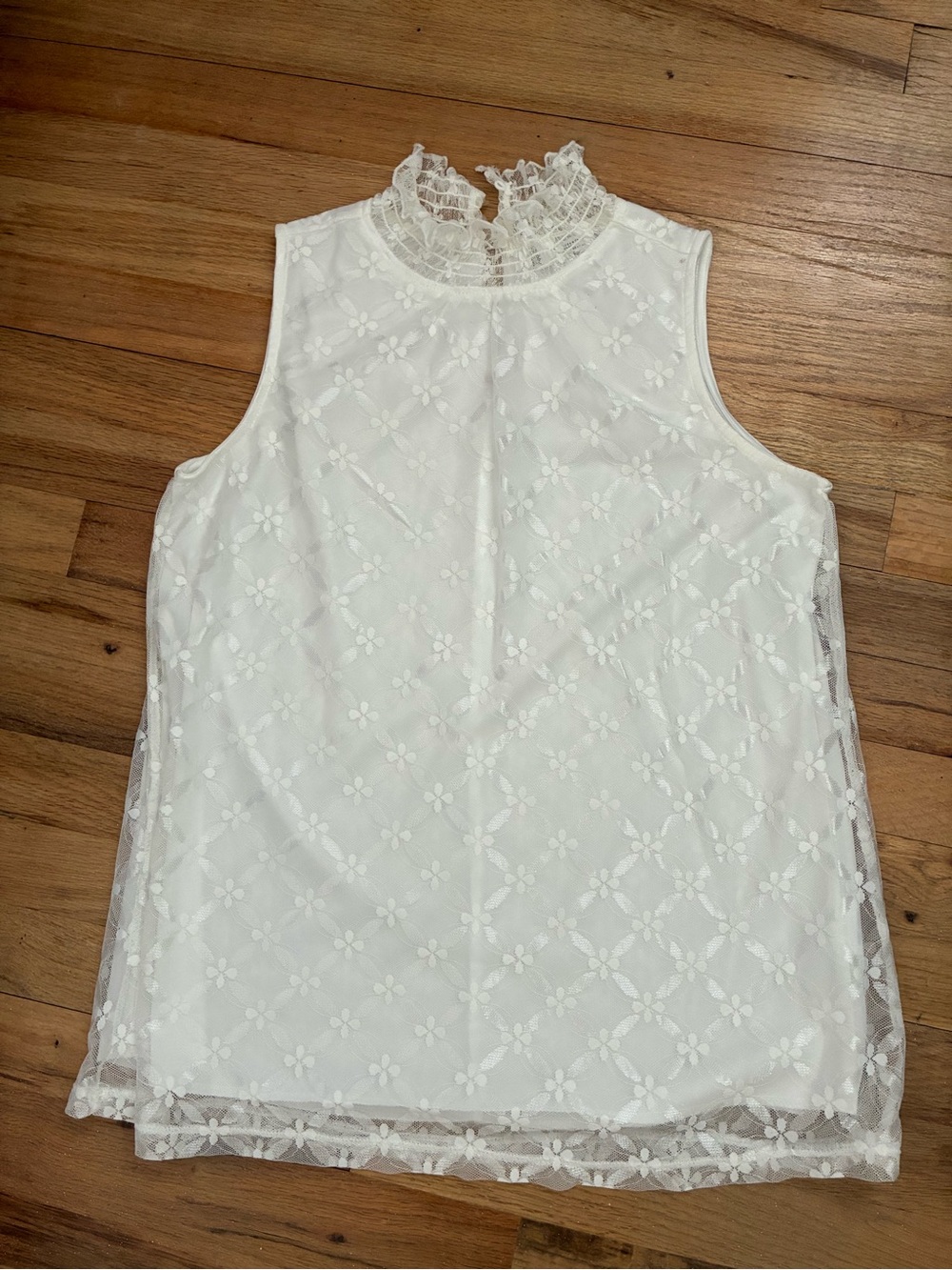 SHANNON FORD NEW YORK WHITE LACE TOP  LARGE